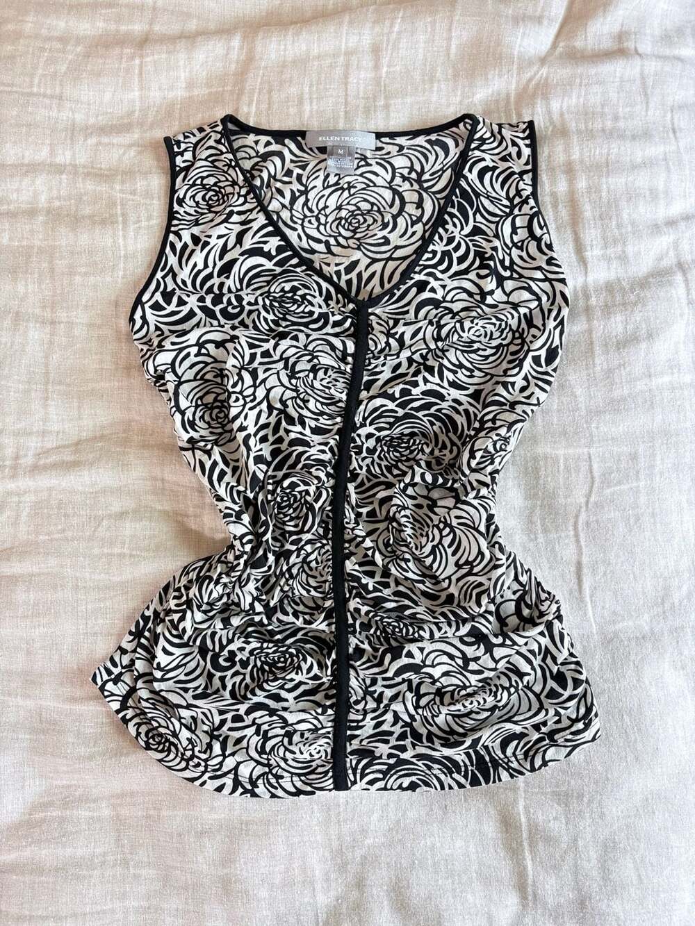 Ellen Tracy Tank Top Size M Black White Floral Silk V-Neck Ruched